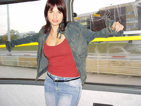 Camvivian are proud to present you with xxx pics featuring young woman has an amazing form